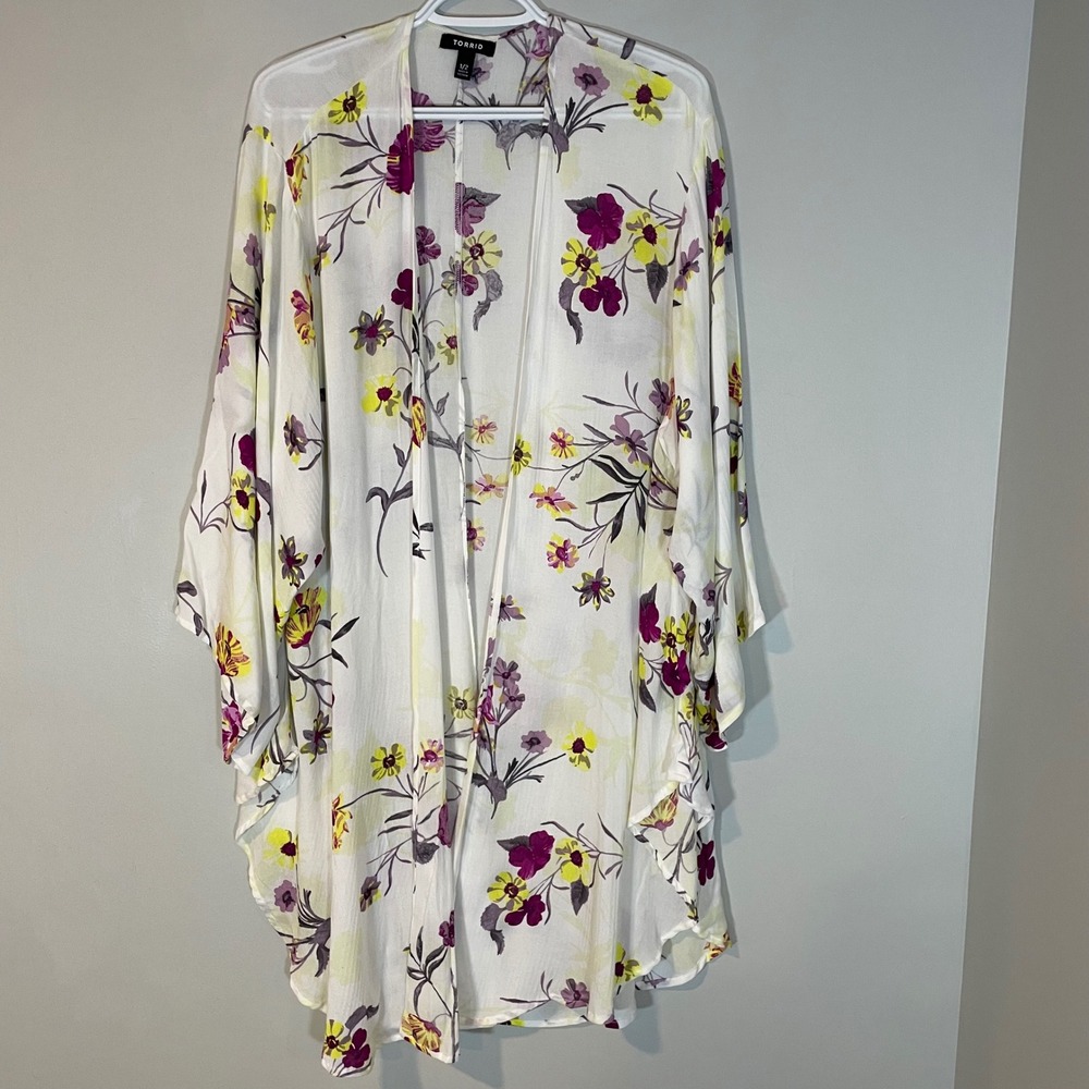 Torrid Floral Kimono White Purple Yellow Open Front Plus Size 1/2 Size 14-18